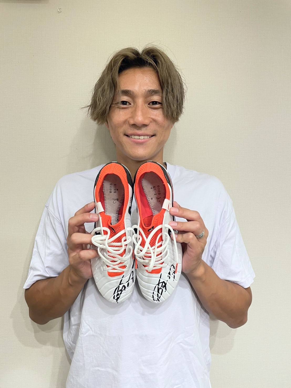 松原健選手サイン入り使用済みスパイク【B】